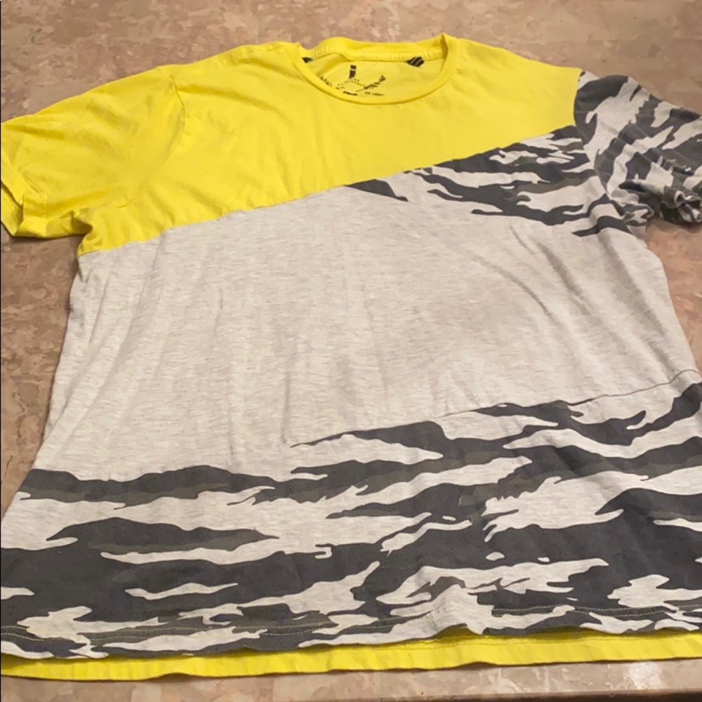 I jeans by Buffalo t-shirt